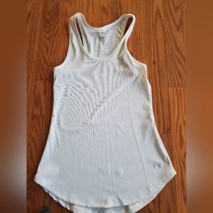 Under Armour medium tank